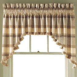 Supreme Plaid Pattern Valance Coordinates